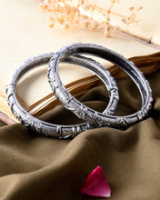 Flurud Flower Exotic Openable Oxidised Kada