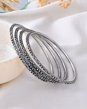 Lyra Oxidised Bangle