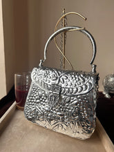 Stunning Vespera Lightweight Purse/Handbag
