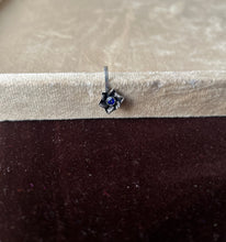 Stunning Flower Carved Press Stone Nosepin