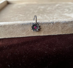 Flora Stone Clip Nosepin