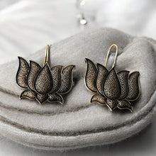 Beautiful Lotus Flower Earring