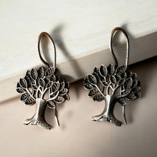 Elegant Tree Carved Earring