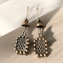 Stunning Canis Earring