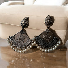 Stunning Pendal Drop Earrings