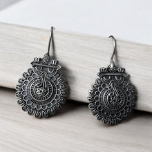 Stunnning Round Loop Earrings