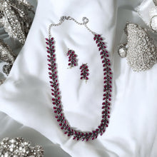 Luxurious Exquisite Maroon Necklace Set