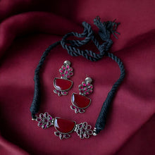 Elegant Red Carpet Necklace Set