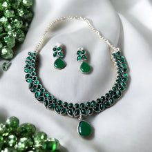 Equisite Royal Green Necklace Set
